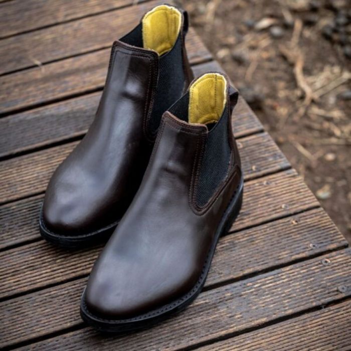 Town & country boots top